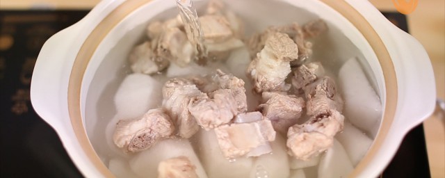 豬肋骨煲湯做法 豬肋骨湯的簡單做法
