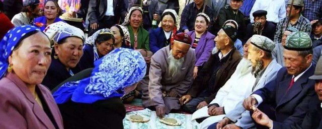 維吾爾族的風俗習慣 分別有什麼特點