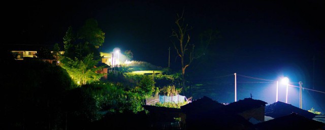 贊美農村夜景的短句 分別是怎麼寫的