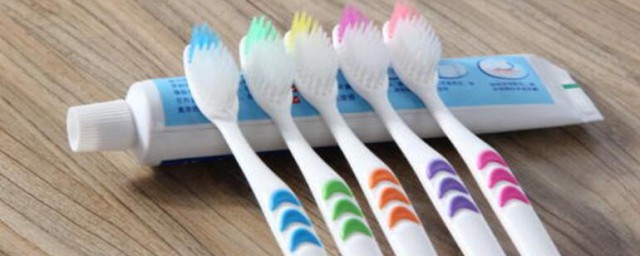 怎樣用牙刷把牙刷好 正確的刷牙方法有哪些