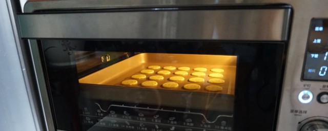電烤箱烤餅幹 電烤箱烤餅幹的方法