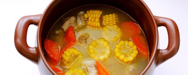 胡蘿卜玉米排骨湯 胡蘿卜玉米排骨湯做法