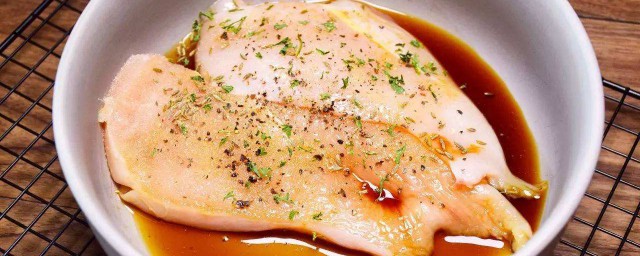 雞胸肉橄欖油的做法 橄欖油烤雞胸肉做法