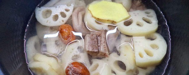 鴨腳怎麼做好吃燉湯 蓮藕老鴨湯制作方法