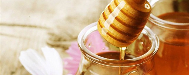 便秘喝蜂蜜水可以通便嗎 喝蜂蜜水的作用