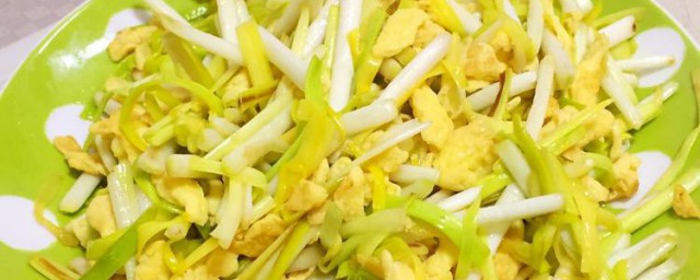 雞蛋韭黃炒飯做法 雞蛋韭黃炒飯的簡單做法步驟