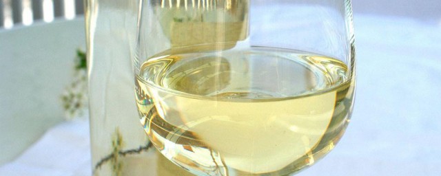 幹白葡萄酒的功效與作用 幹白葡萄酒的功效與作用介紹