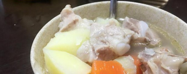 土豆煲骨頭湯怎麼做好吃 土豆煲骨頭湯的做法