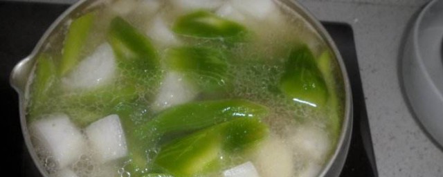 青筍燉湯怎麼做 青筍燉排骨湯做法