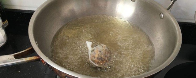 菜籽油怎麼處理不溢鍋 菜籽油冒泡溢鍋怎麼辦