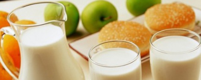 喝什麼牛奶比較合適 介紹酸奶和豆奶