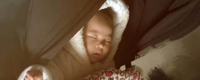 0-3個月寶寶哄睡技巧 0-3個月寶寶哄睡技巧介紹