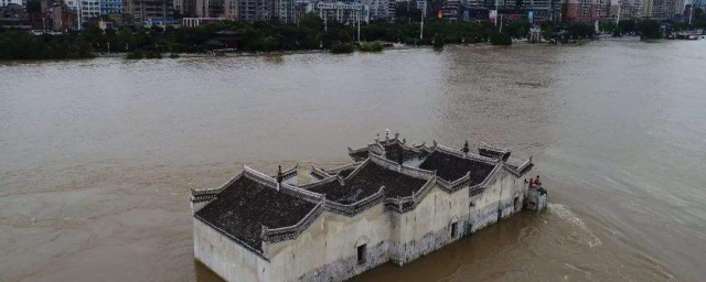 長江為什麼有洪水 都有什麼原因造成的