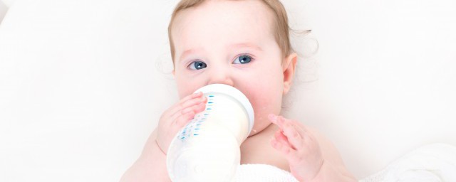 嬰兒如何換奶粉 寶寶怎麼轉奶粉