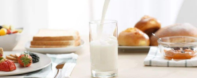 人多喝什麼牛奶好 人喝什麼牛奶比較好