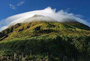 阿波火山 Mount Apo