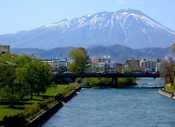 岩手山 Mount Iwate
