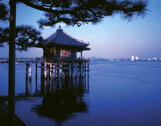 琵琶湖 Lake Biwa