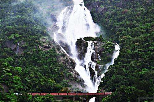 杜薩佳瀑布 Dudhsagar Falls