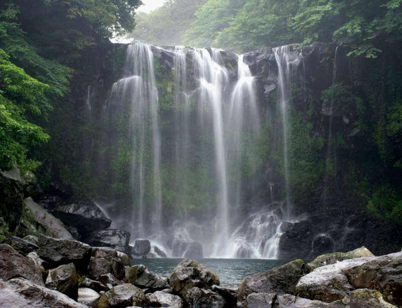 天帝淵瀑布 Cheonjeyeon Waterfall