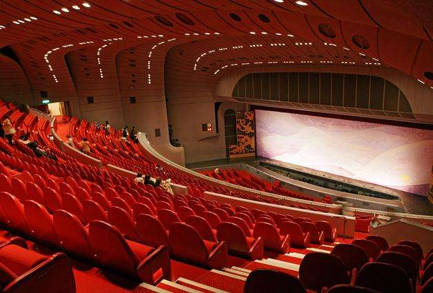 寶塚大劇院 Takarazuka Grand Theater