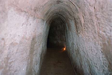 古芝地道 C Chi Tunnels