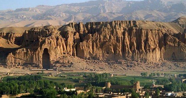 巴米揚山谷的文化景觀和考古遺跡 Cultural Landscape and Archaeological Remains of the Bamiyan Valley