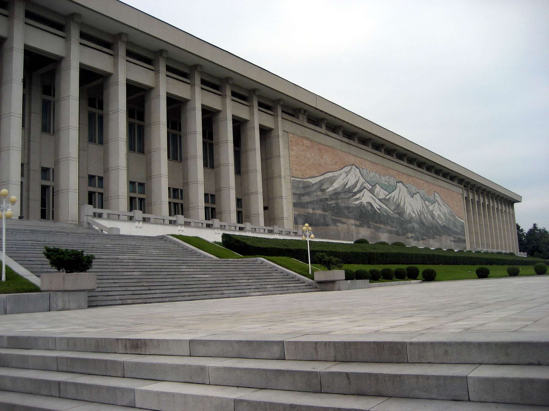 朝鮮革命博物館 Korean Revolution Museum