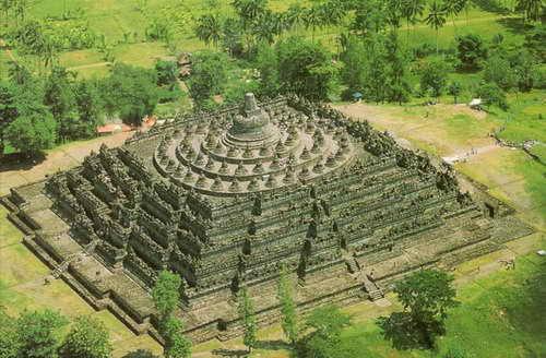 婆羅浮屠寺廟群 Borobudur Temple Compounds
