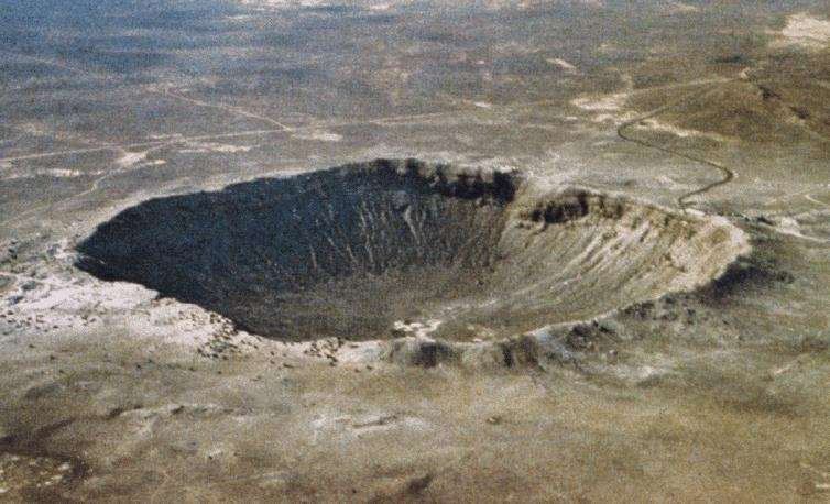 查德湖奧隆加隕石坑 Aorounga Crater