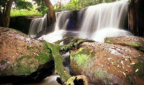 金坦波瀑布 Kintampo Waterfalls
