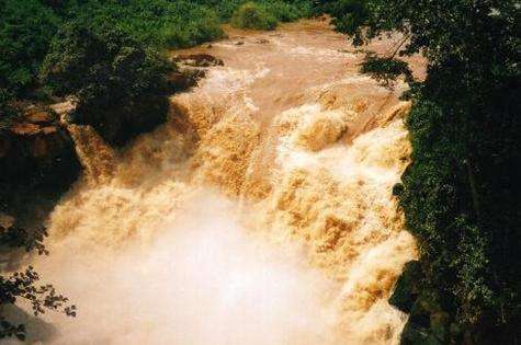 魯蘇莫瀑布 Rusumo Falls