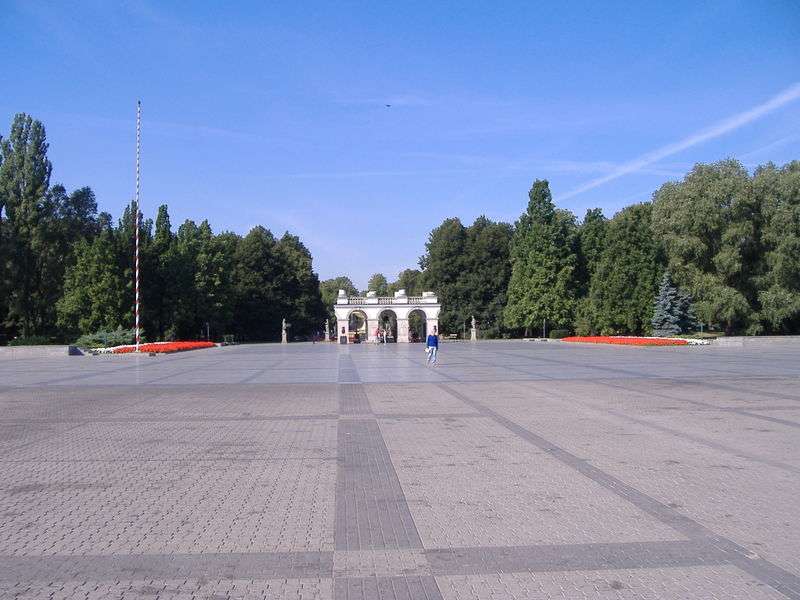 畢蘇斯基廣場 Pisudski Square