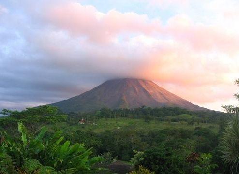 阿雷納火山 Arenal Volcano