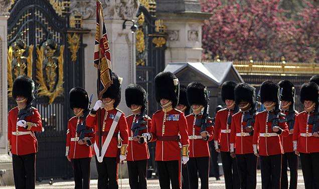 白金漢宮換崗儀式 Changing the Guard at Buckingham Palace