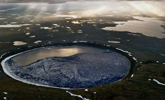 冰古拉蒂隕石坑 Pingualuit Crater
