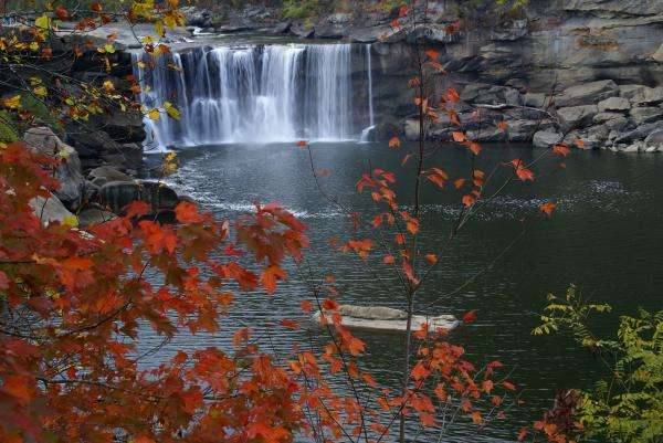 坎伯蘭瀑布 Cumberland Falls