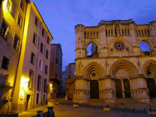 城牆圍繞的歷史名城昆卡 Historic Walled Town of Cuenca
