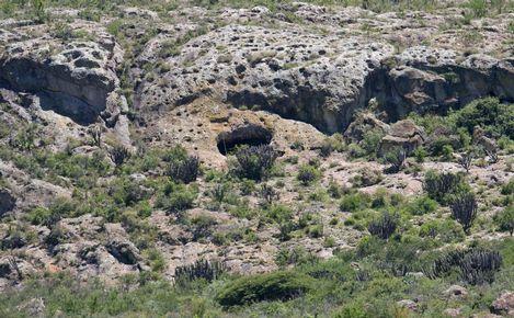 瓦哈卡州中央谷地的亞古爾與米特拉史前洞穴 Prehistoric Caves of Yagul and Mitla in the Central Valley of Oaxaca