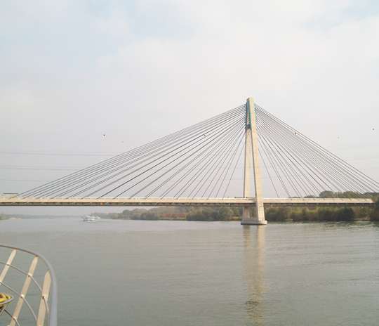 多瑙河大橋 Danube Bridge