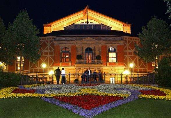 拜羅伊特節日劇院 Bayreuth Festspielhaus