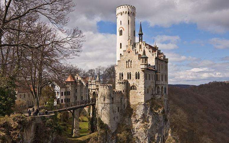 利希滕斯坦城堡 Lichtenstein Castle