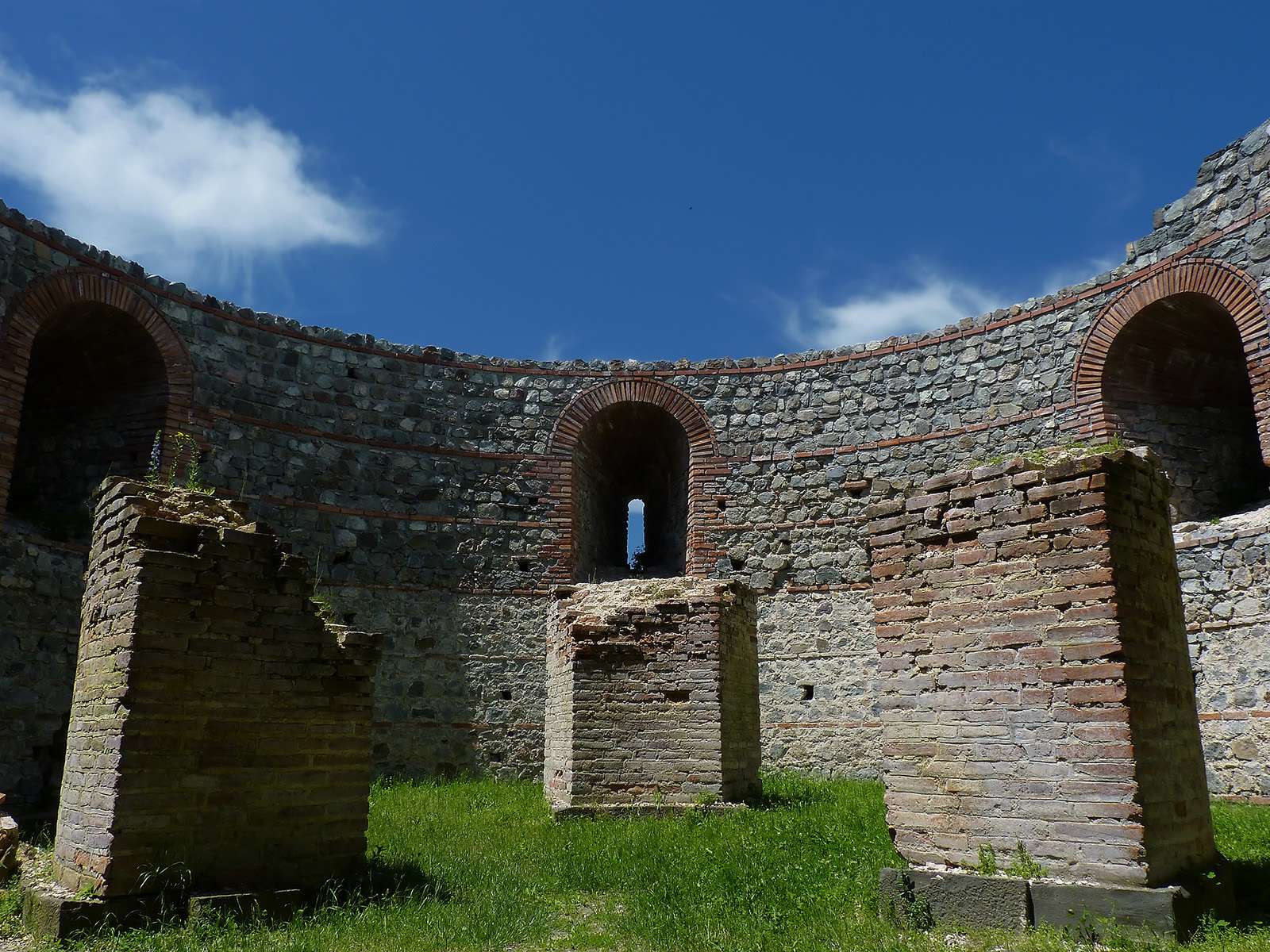 賈姆濟格勒－羅慕利亞納的加萊裡烏斯宮 Gamzigrad-Romuliana Palace of Galerius