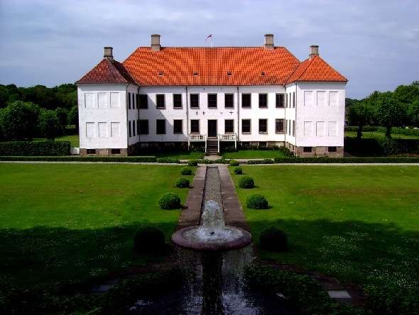 喀萊朔姆城堡 Clausholm Castle