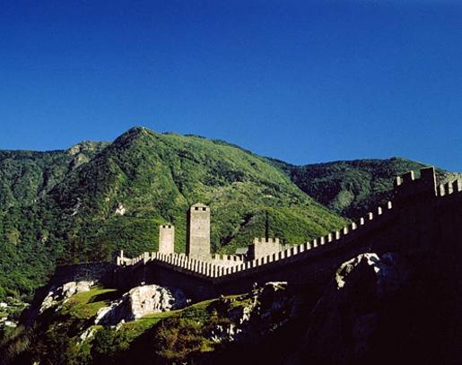 貝林佐納三座要塞及防衛牆和集鎮 Three CastlesDefensive Wall and Ramparts of the Market-Town of Bellinzona