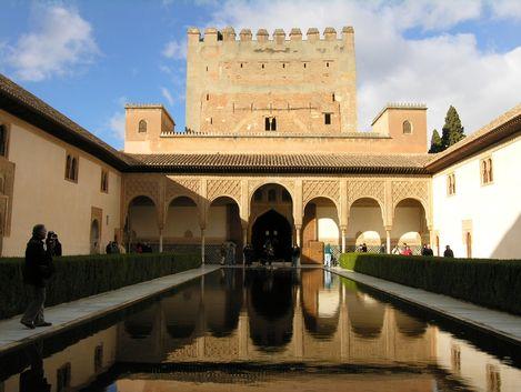 格拉納達的艾勒漢蔔拉赫內拉利費和阿爾巴濟 Alhambra Generalife and Albayzín Granada