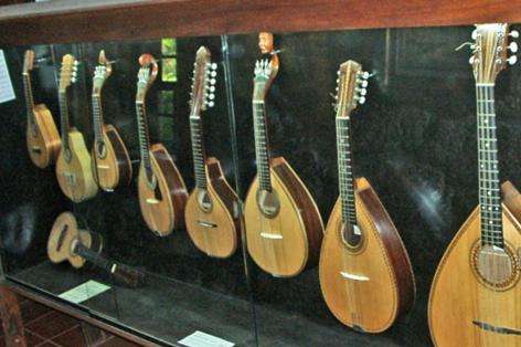絃樂器博物館 Stringed Instruments Museum