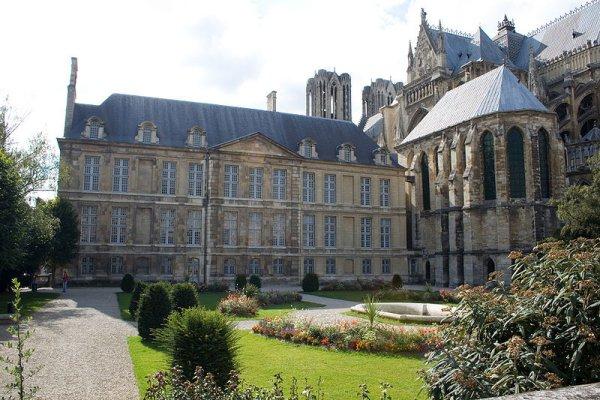 蘭斯聖母大教堂聖雷米修道院和聖安東尼宮殿 Cathedral of Notre-Dame Former Abbey of Saint-Rémi and Palace of Tau Reims