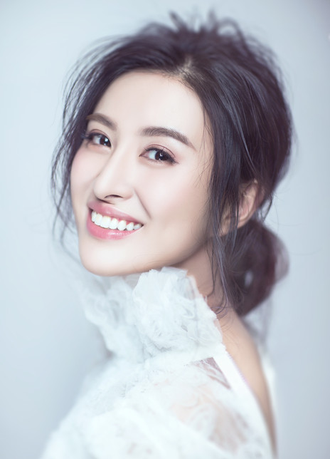 陸瑩 Jessica Luk Ying Lu