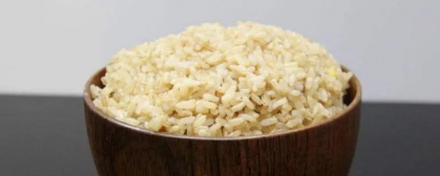 為什麼一吃糙米就胃痛 一吃糙米就胃痛的原因